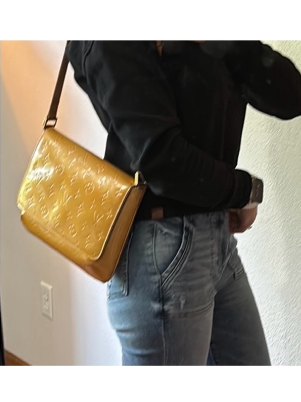 💛Authentic like new -Louis Vuitton💛 Thompson Street Vernis Shoulder Bag
